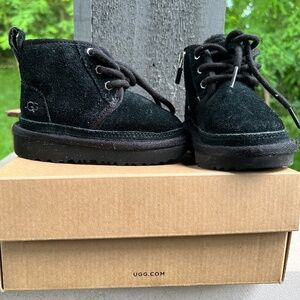 Toddler UGG T Neumel II Size 6